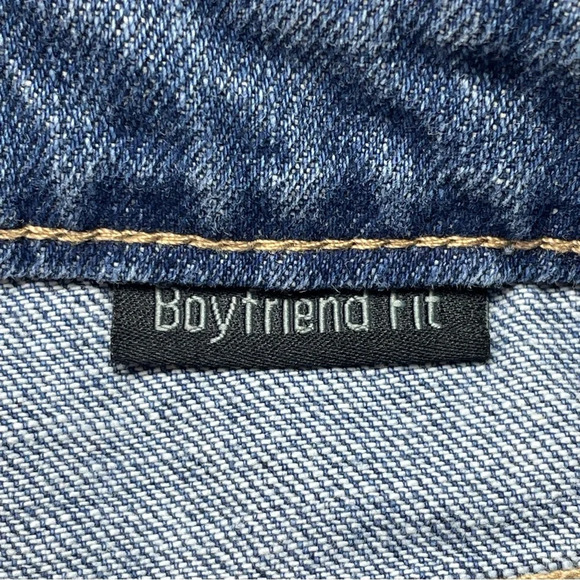 NWT Vervet Distressed Cropped Boyfriend Jeans Size 28 - Picture 8 of 10